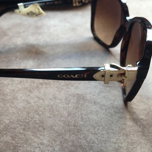 COACH SUNGLASSES (NEW) - Picture 4 of 11